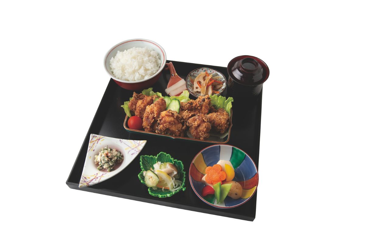 鶏もも唐揚げ定食
